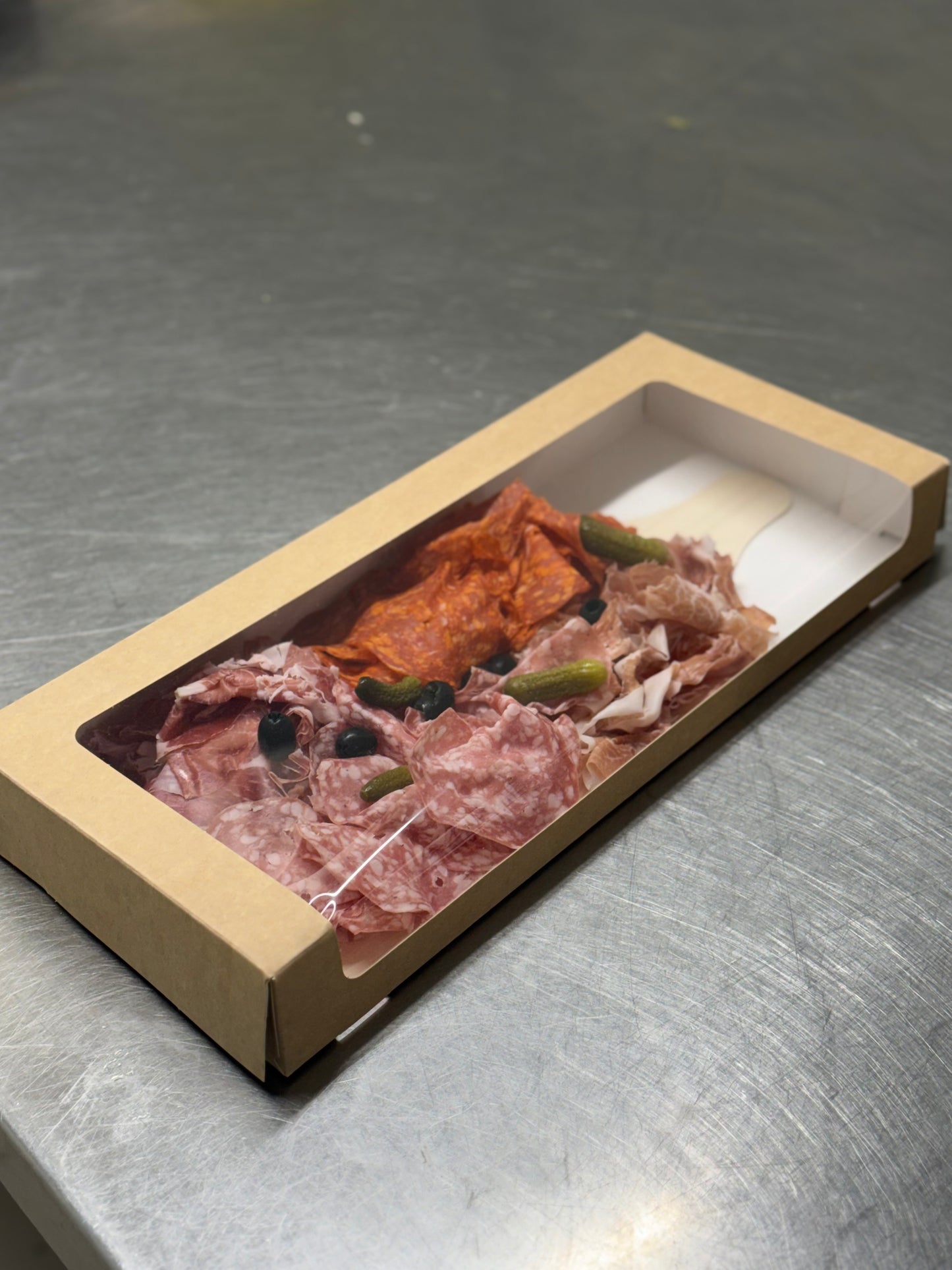 Planche de charcuterie apéritive 4-6 personnes