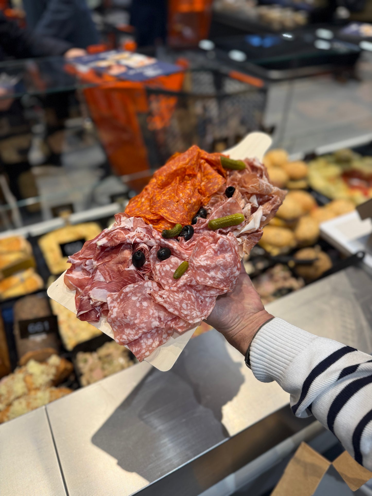 Planche de charcuterie apéritive 4-6 personnes